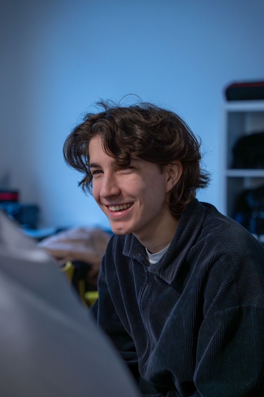 étudiant souriant